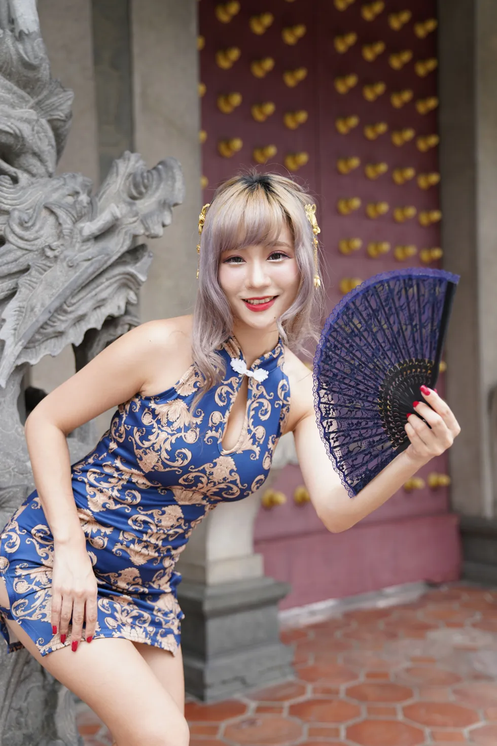 [Mzsock] NO.149 Xue Kaiyun blue flower short cheongsam with high heels and beautiful legs street photography#[105P]-33