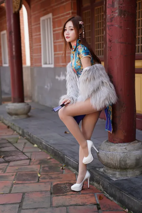 [Mzsock] NO.065 Su Xiaoli ultra short slit cheongsam high heels beautiful legs outdoor shot street photography#[102P]-58