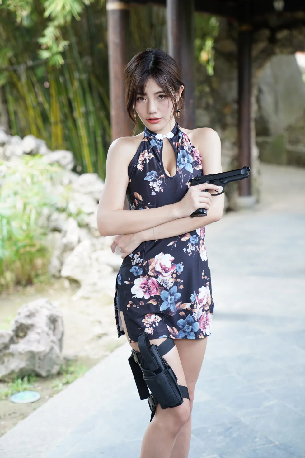 [Mzsock] NO.104 Chen Wei blue flower short cheongsam with high heels and beautiful legs street photography#[117P]-107